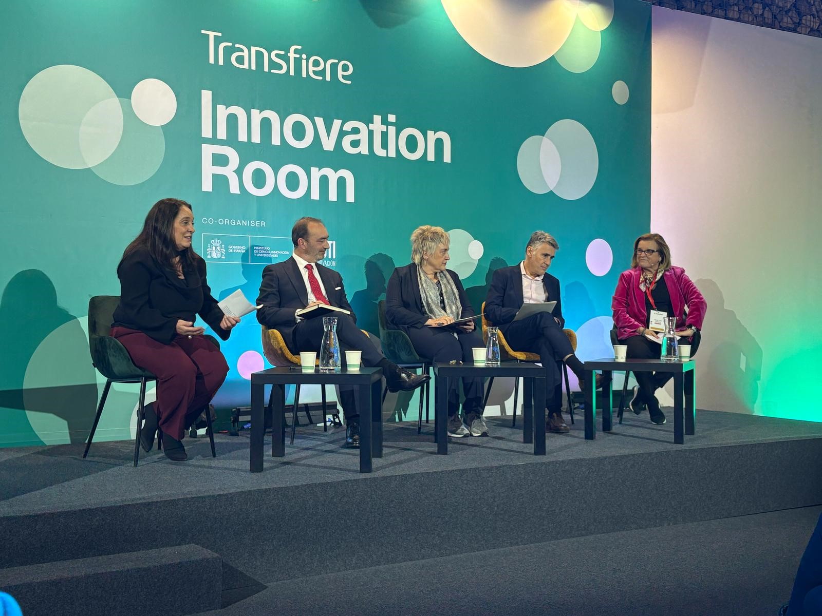 Transfiere: INNOVATION ROOM acogió la Mesa redonda “Celebrando 20 años de Plataformas Tecnológicas”